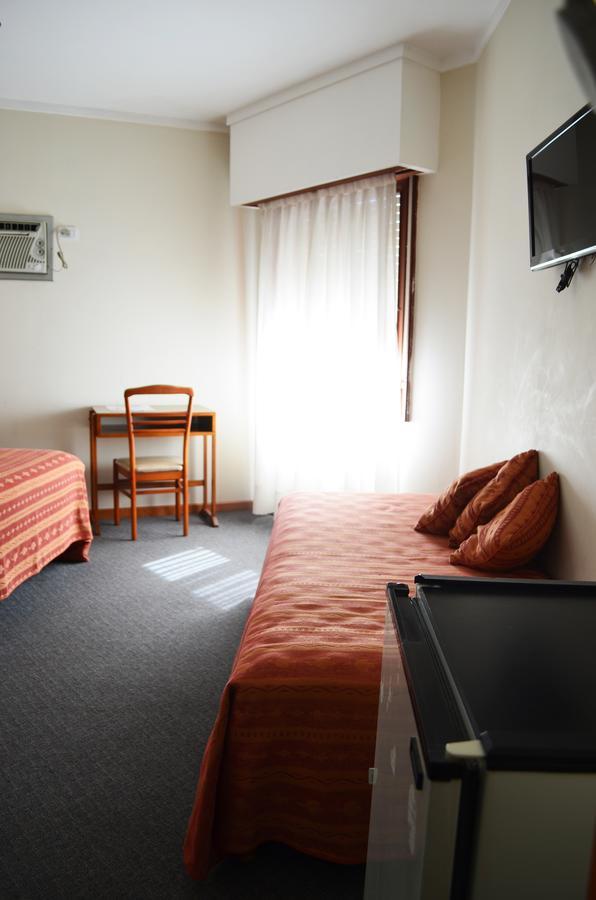 גנרל רוקה Hotel Huemul מראה חיצוני תמונה