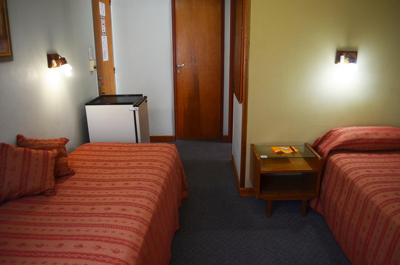 גנרל רוקה Hotel Huemul מראה חיצוני תמונה