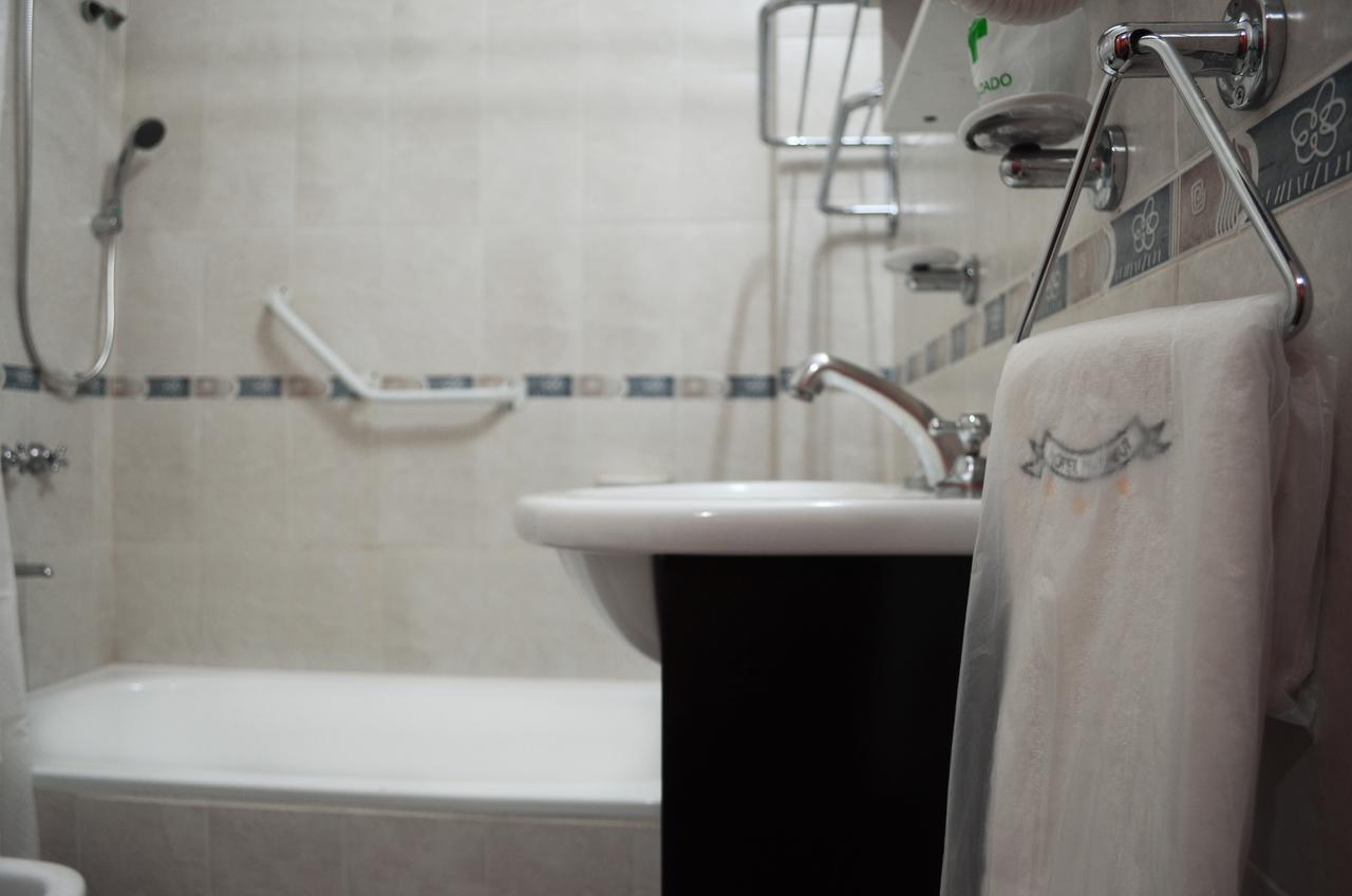 גנרל רוקה Hotel Huemul מראה חיצוני תמונה